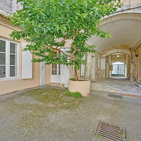 Appartement Au Calme En Plein Centre-Ville Nîmes Kültér fotó