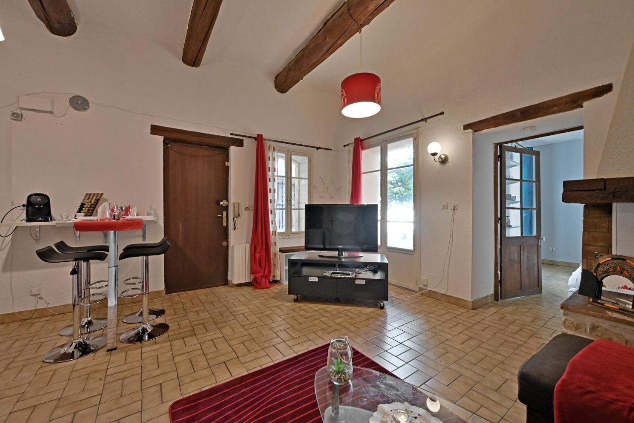 Appartement Au Calme En Plein Centre-Ville Nîmes Kültér fotó