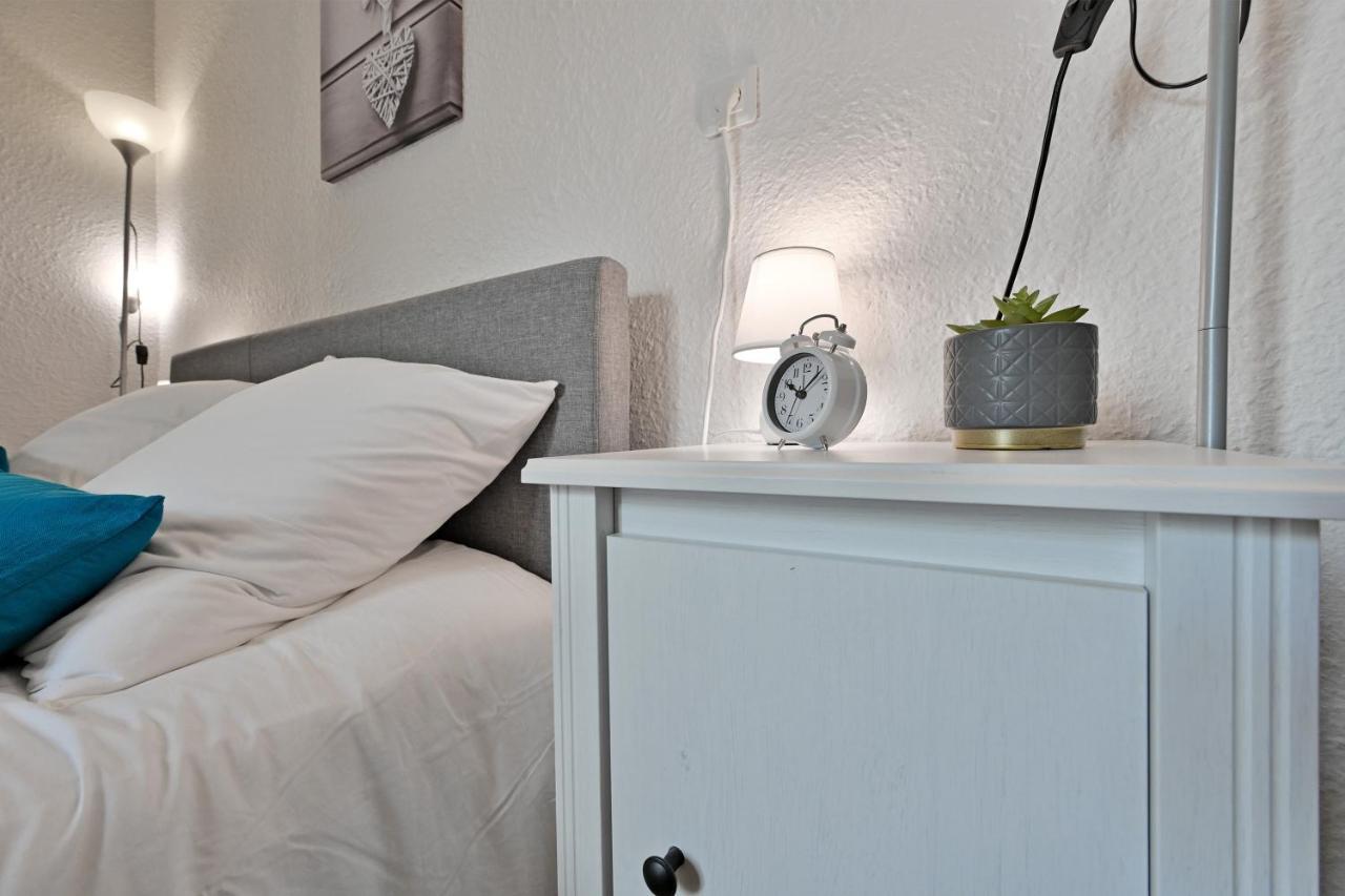 Appartement Au Calme En Plein Centre-Ville Nîmes Kültér fotó